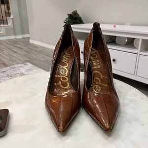 Sam Edelman Tan Croc-Embossed Heels